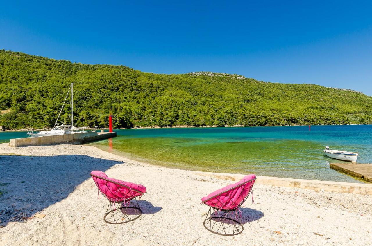 Holiday Home Barbara Стон Экстерьер фото