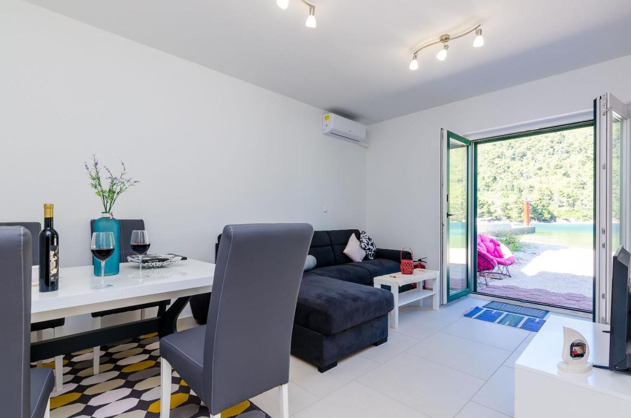Holiday Home Barbara Стон Экстерьер фото
