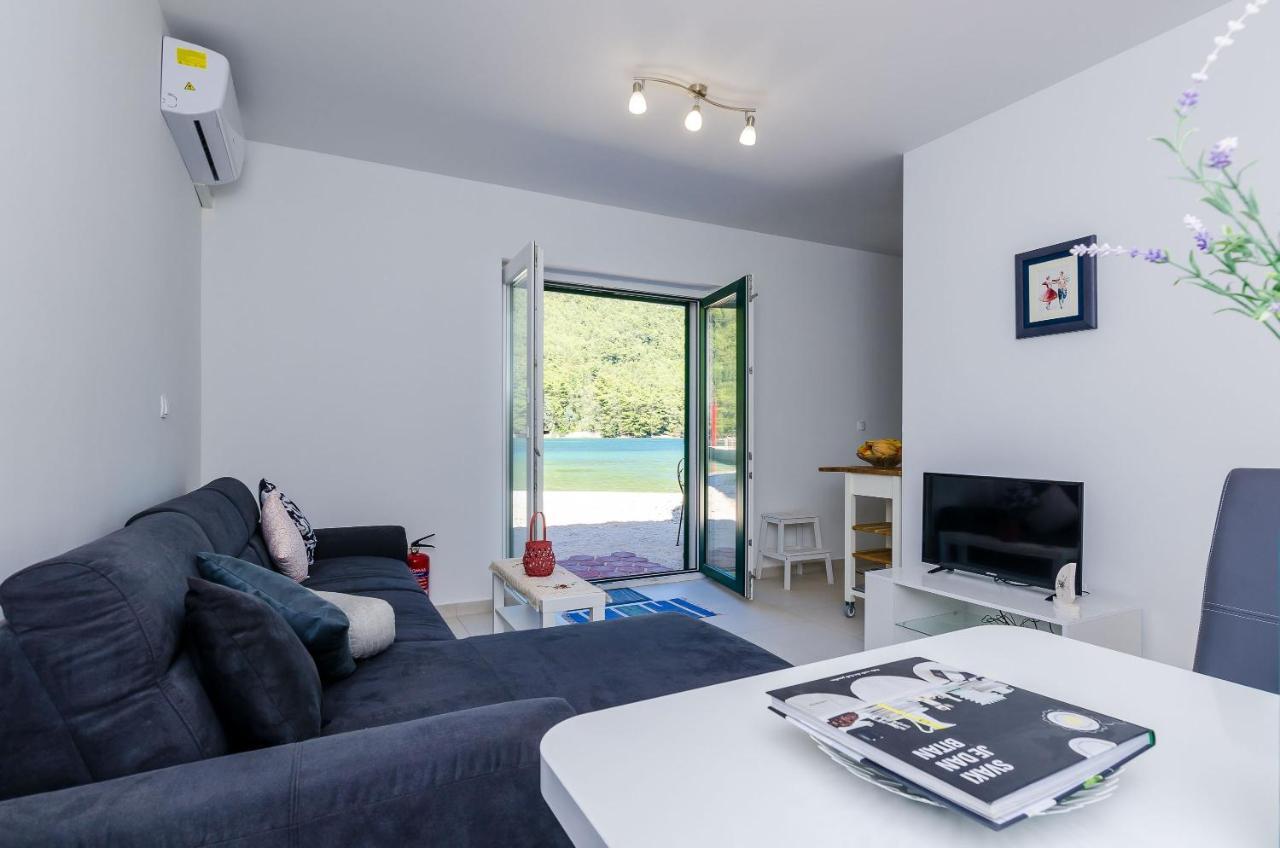 Holiday Home Barbara Стон Экстерьер фото