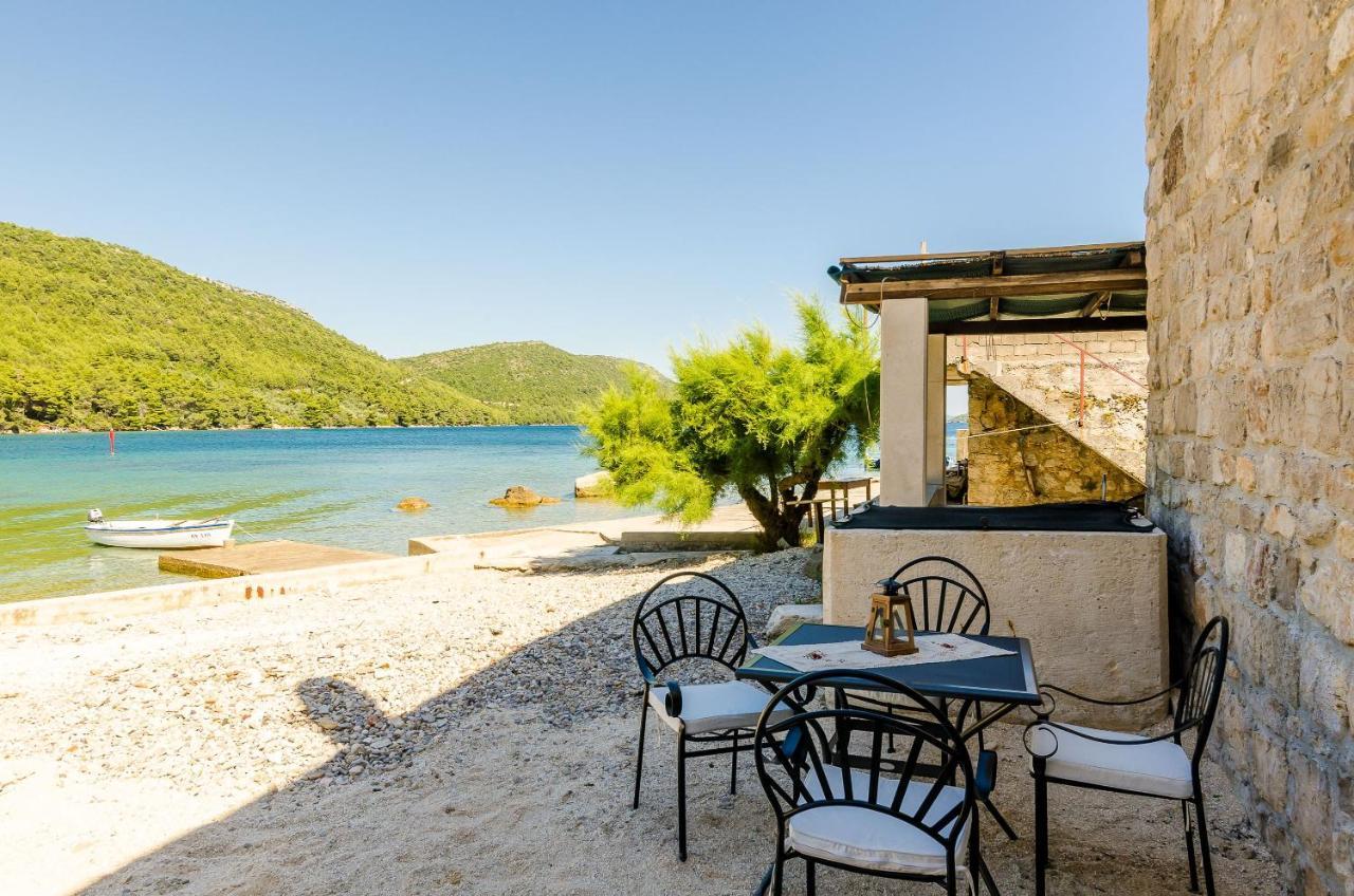 Holiday Home Barbara Стон Экстерьер фото